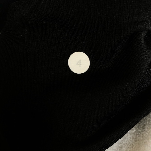 Lululemon Groove Crop Cropped Leggings Size 4 - Picture 7 of 8